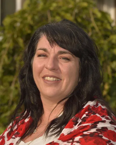 Madame Nadia Hébert